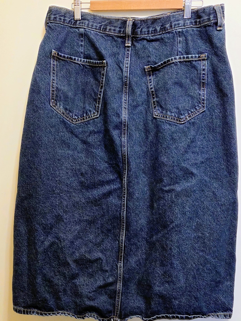 Old Navy Denim Button-Front Midi Skirt Sz 16 - Picture 2 of 3